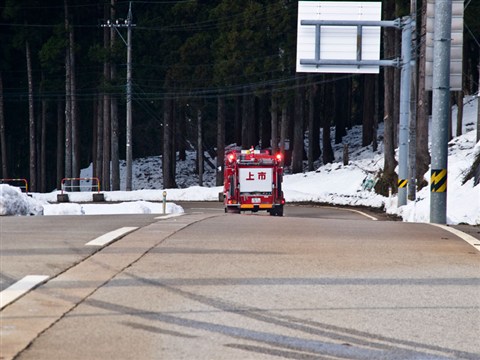 上市の消防車